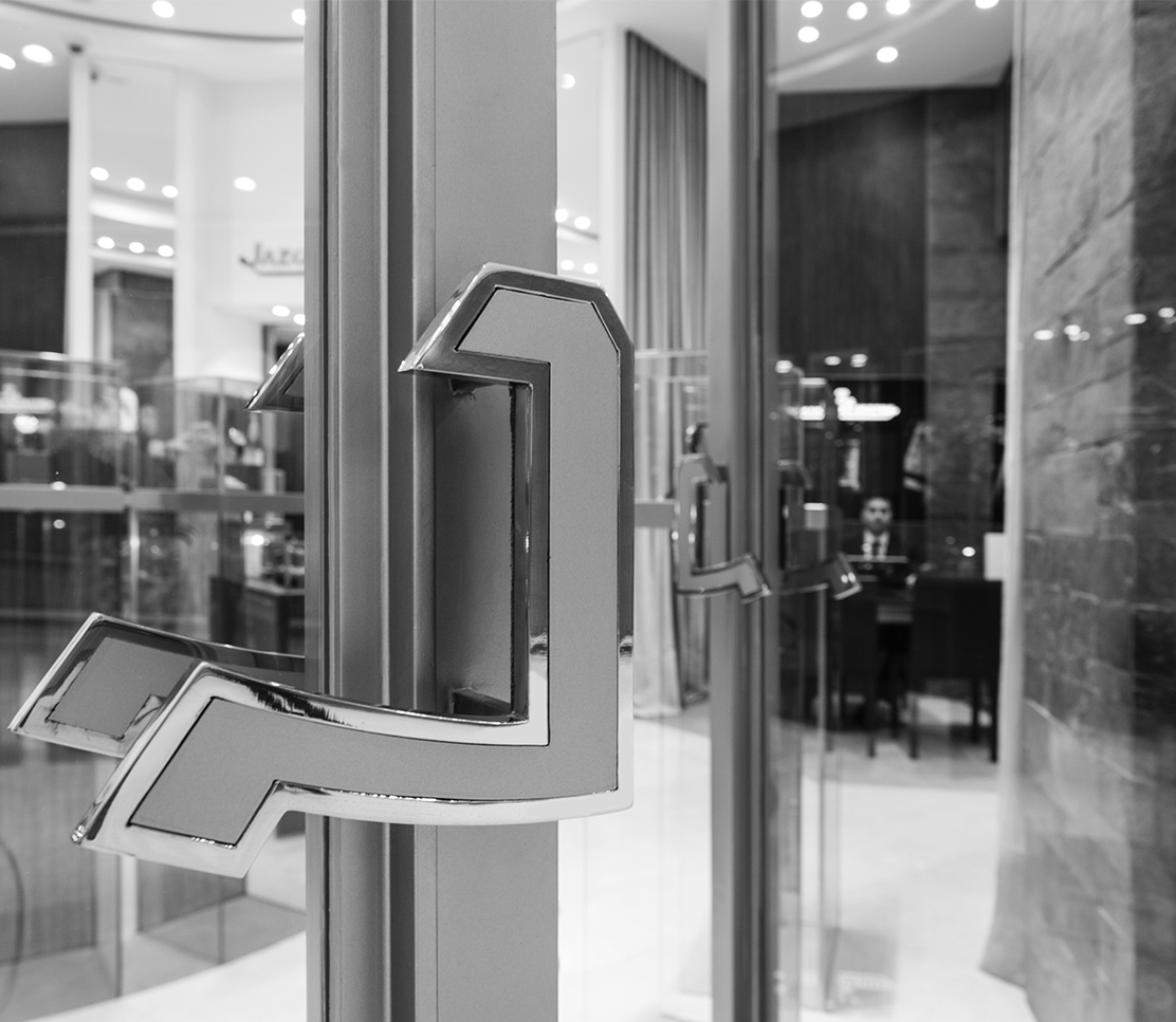 梅花手表维修费用价目表（梅花手表齿轮错位）