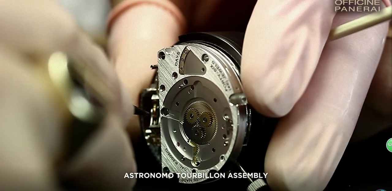 梅花售后客服电话多少号（梅花手表进灰）