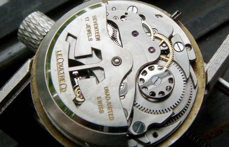 梅花售后维修服务中心（梅花走时变慢）